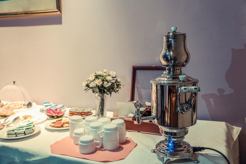 Hotel Regency Korce Esterno foto