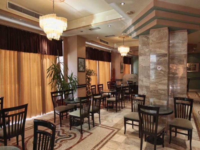 Hotel Regency Korce Esterno foto
