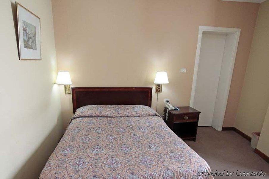 Hotel Regency Korce Esterno foto